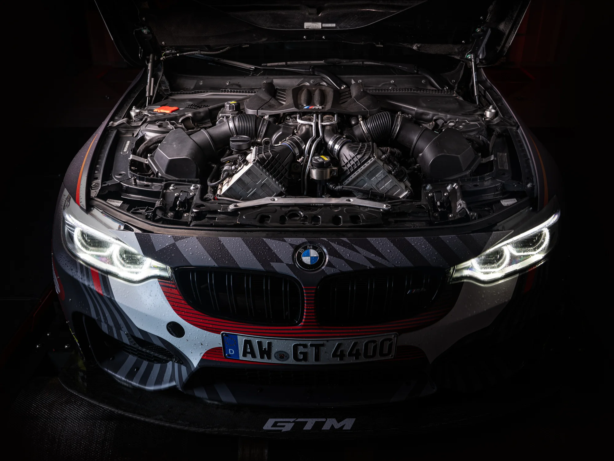 GTM 4.4 · V8 powertrain